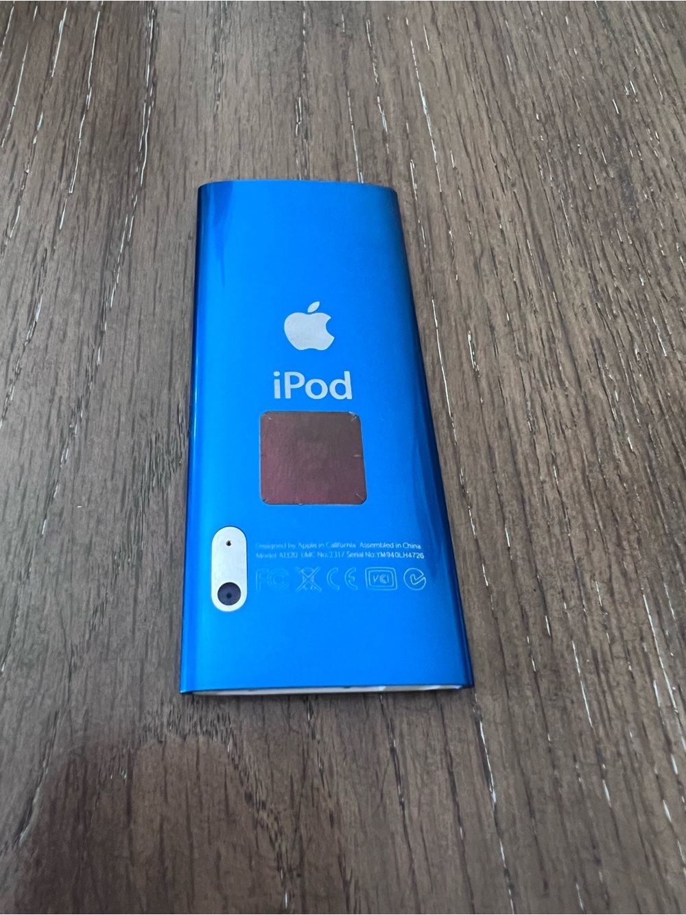 Apple iPod Nano 5th Generation (Model MC037LL, Model Number A1320) - Picture 3 of 5